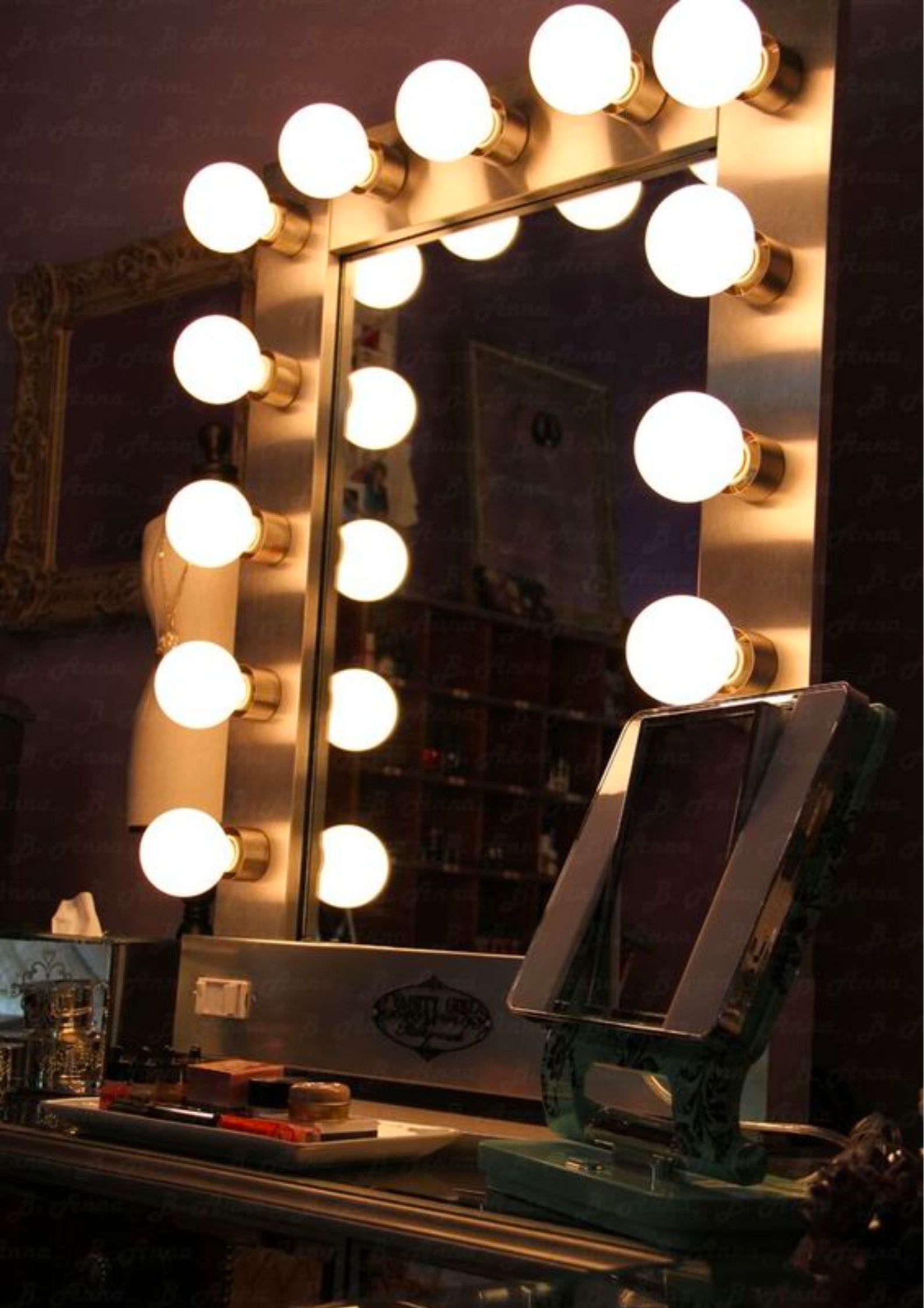 Hollywood Mirrors by UG